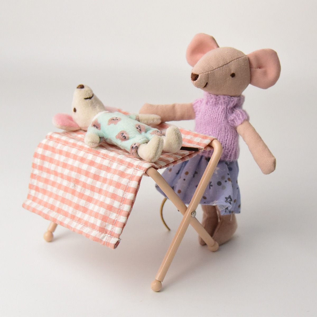 1/12 Miniature Changing Table  - огляд і ціна Tablet Accessories For Kids